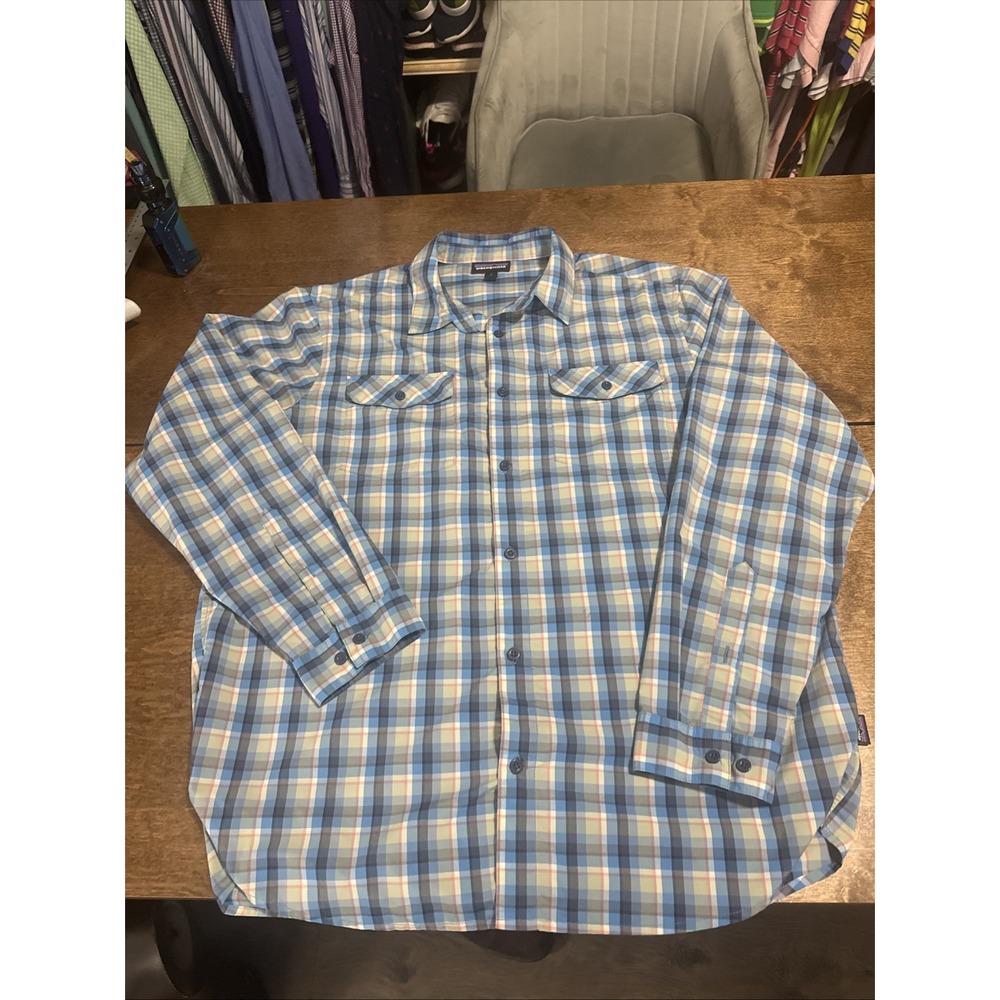 Men's Patagonia Plaid Long Sleeve Casual Button Up Shirt w Pockets & Logo Size L